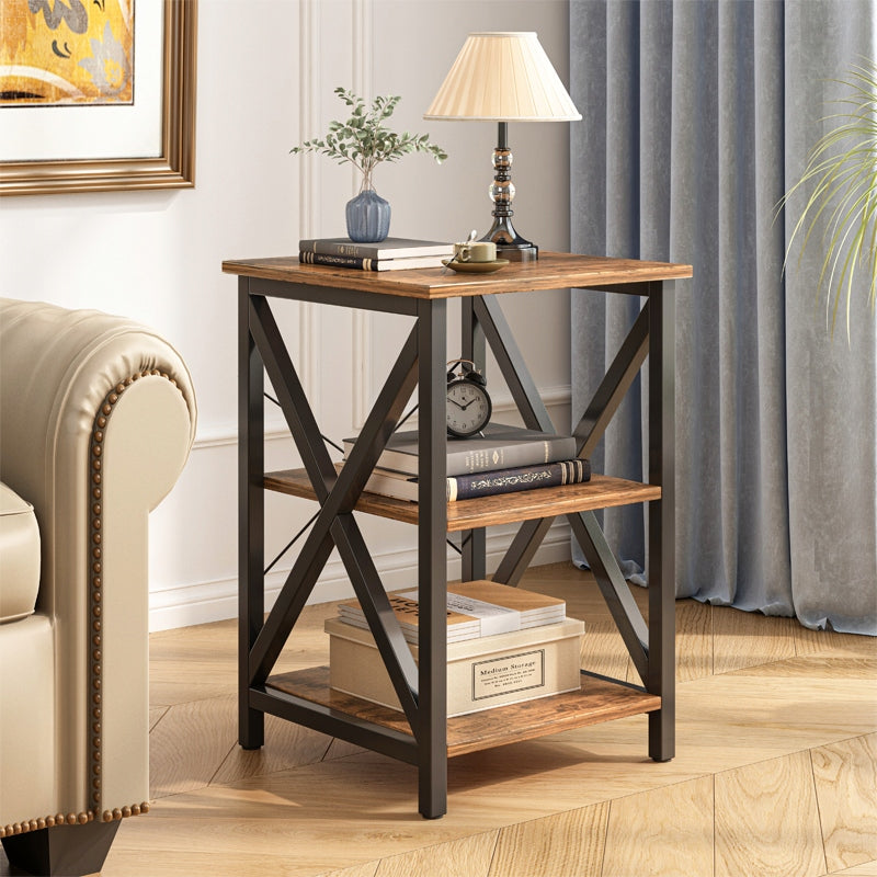 Industrialny stolik kawowy z półkami – 40 x 40 x 60 cm, MDF z efektem postarzanego drewna i metalowymi nogami